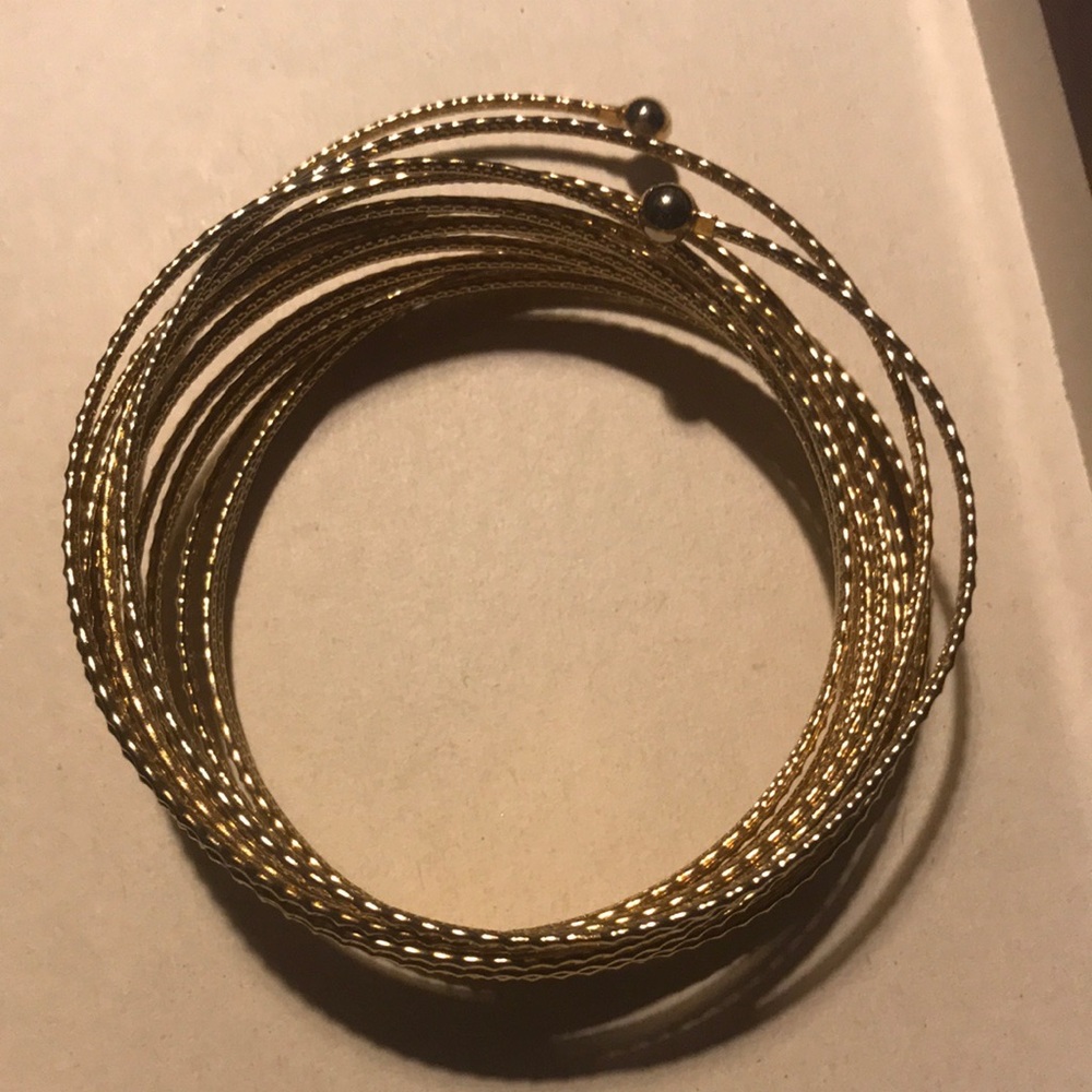 Chic Gold-Toned Bangle Bracelet Set